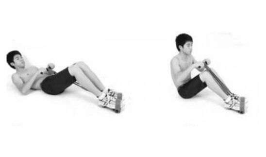 In the exhalation, lift the upper part of the body simultaneously and bend the legs on the knees