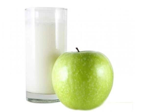 Kefir with apple for an effective diet. 